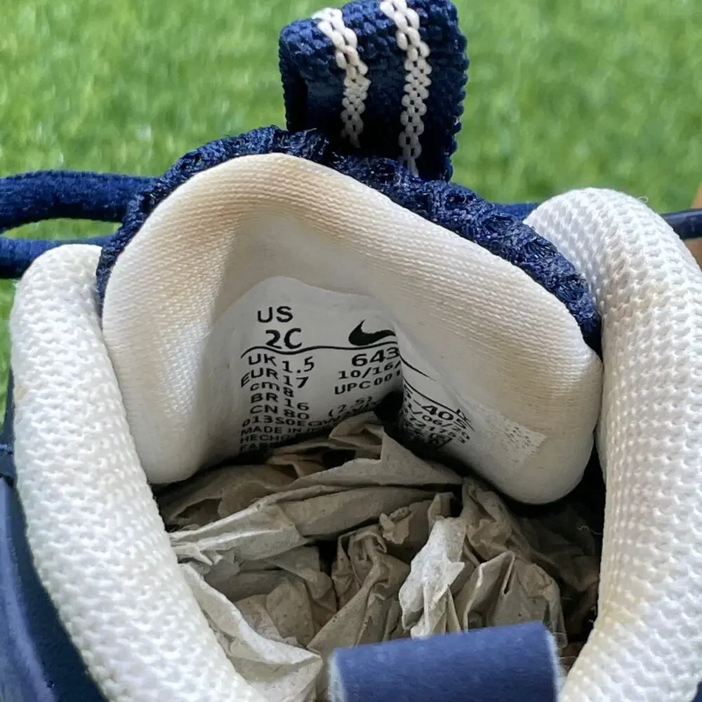 Nike step out